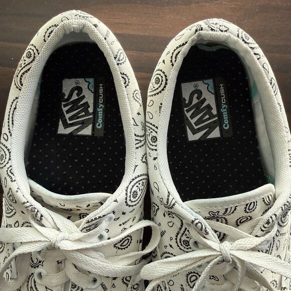 Size 8.5 - Vans ComfyCush Era Paisley - White Bold In Bandana Sneakers - Picture 3 of 9